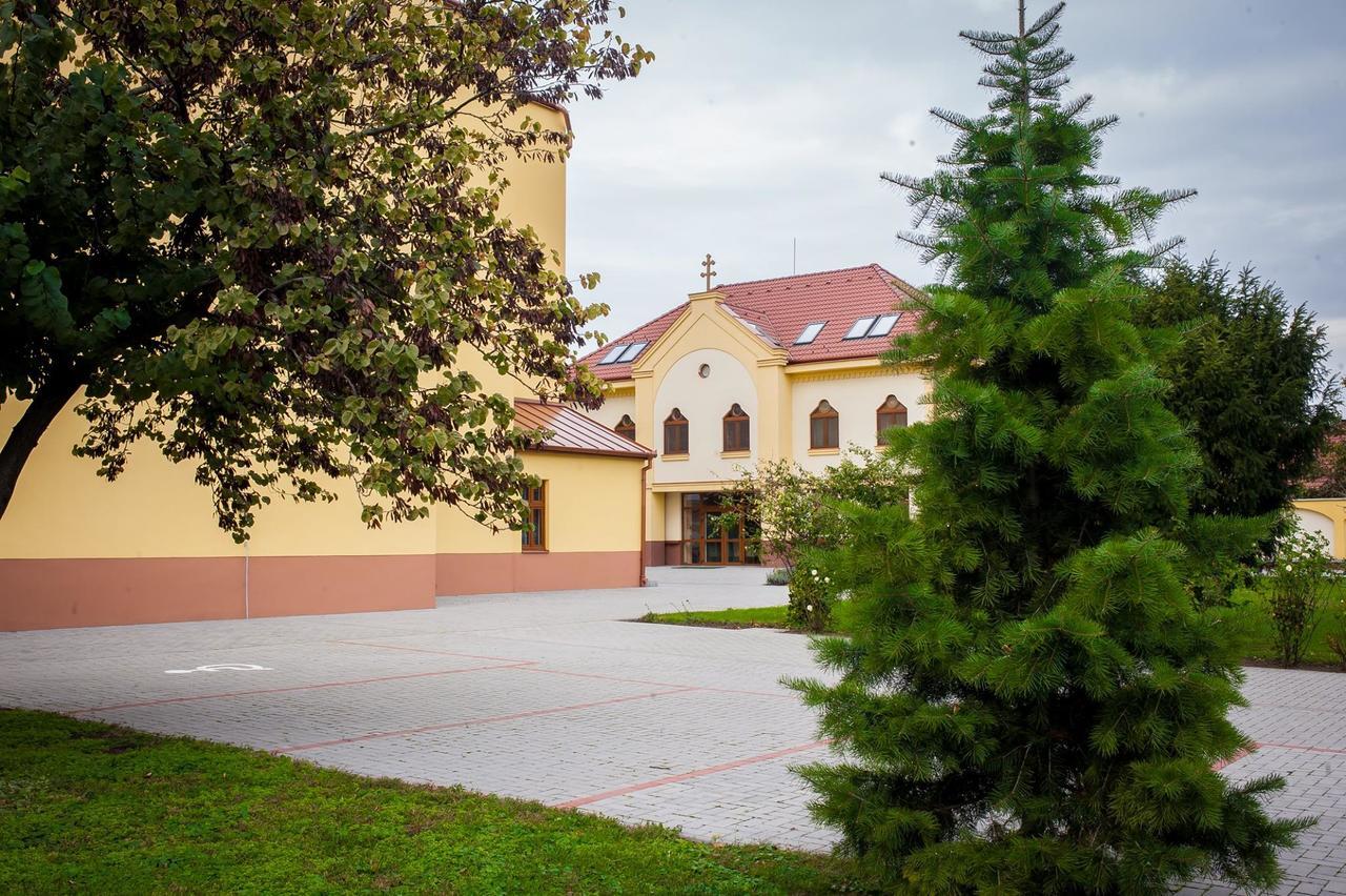 Mamre Szallo Hajduboszormeny Exterior photo