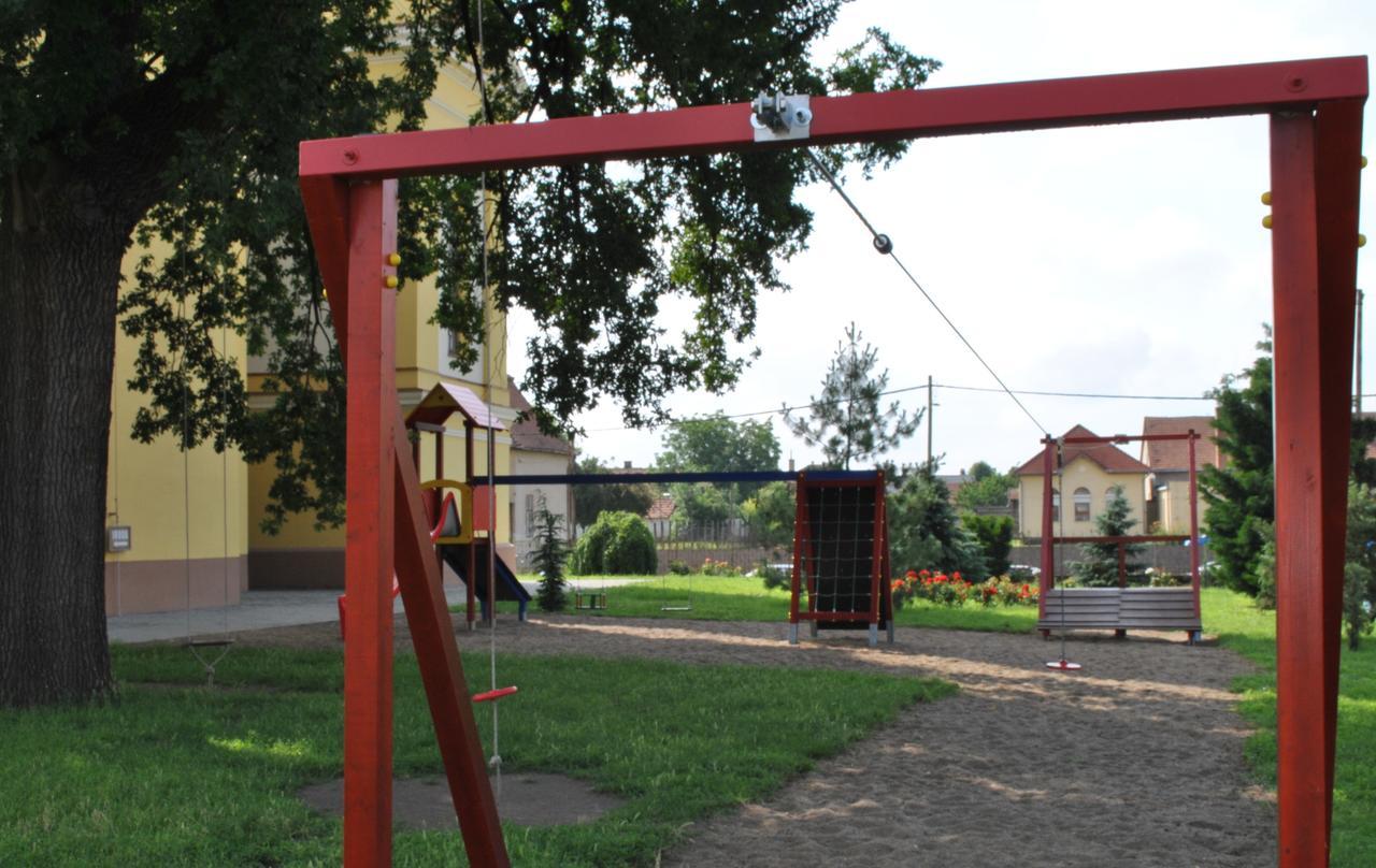 Mamre Szallo Hajduboszormeny Exterior photo